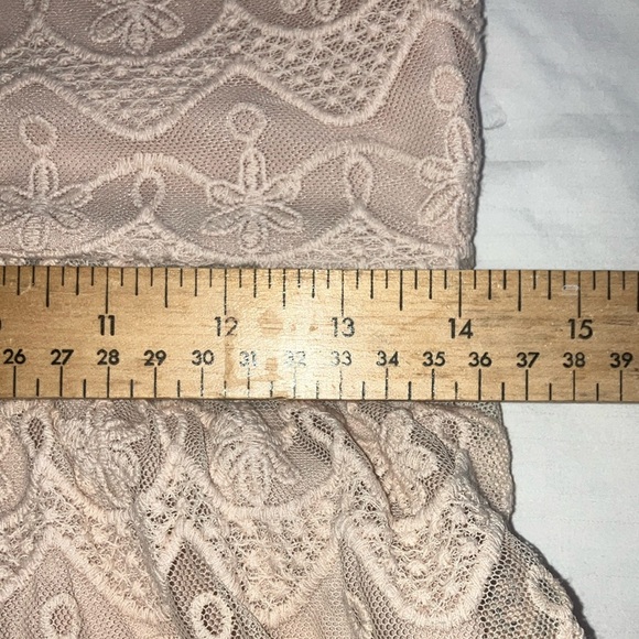 Forever 21 size medium creamy / Tan A-line Flutter Sleeve lace Dress lined Teen - Picture 13 of 16